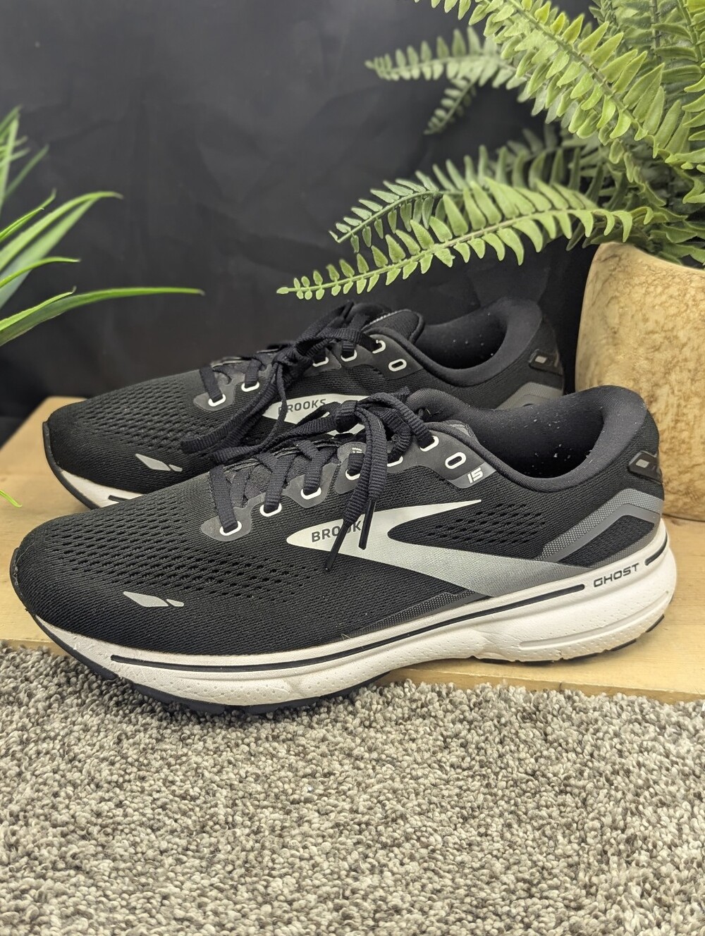Brooks Ghost 15 Womens Size 9.5 Wide Black White Gray Athletic Running Shoes